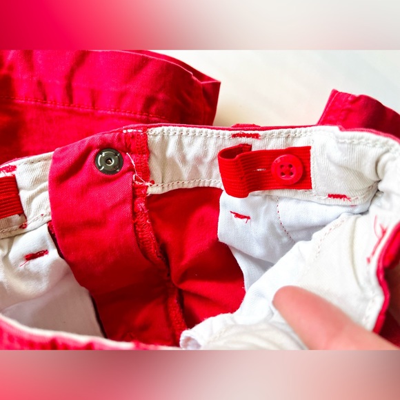 GAP SHORTS—2 PAIR—SIZE 6–CLEAN—UNISEX SHORTS—ADJUSTABLE WAIST—ADORABLE— - Picture 9 of 13